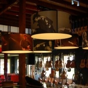 huisstijl bedrukt muziekwinkel afgestemd lampenkappen