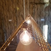 roestige draadlamp